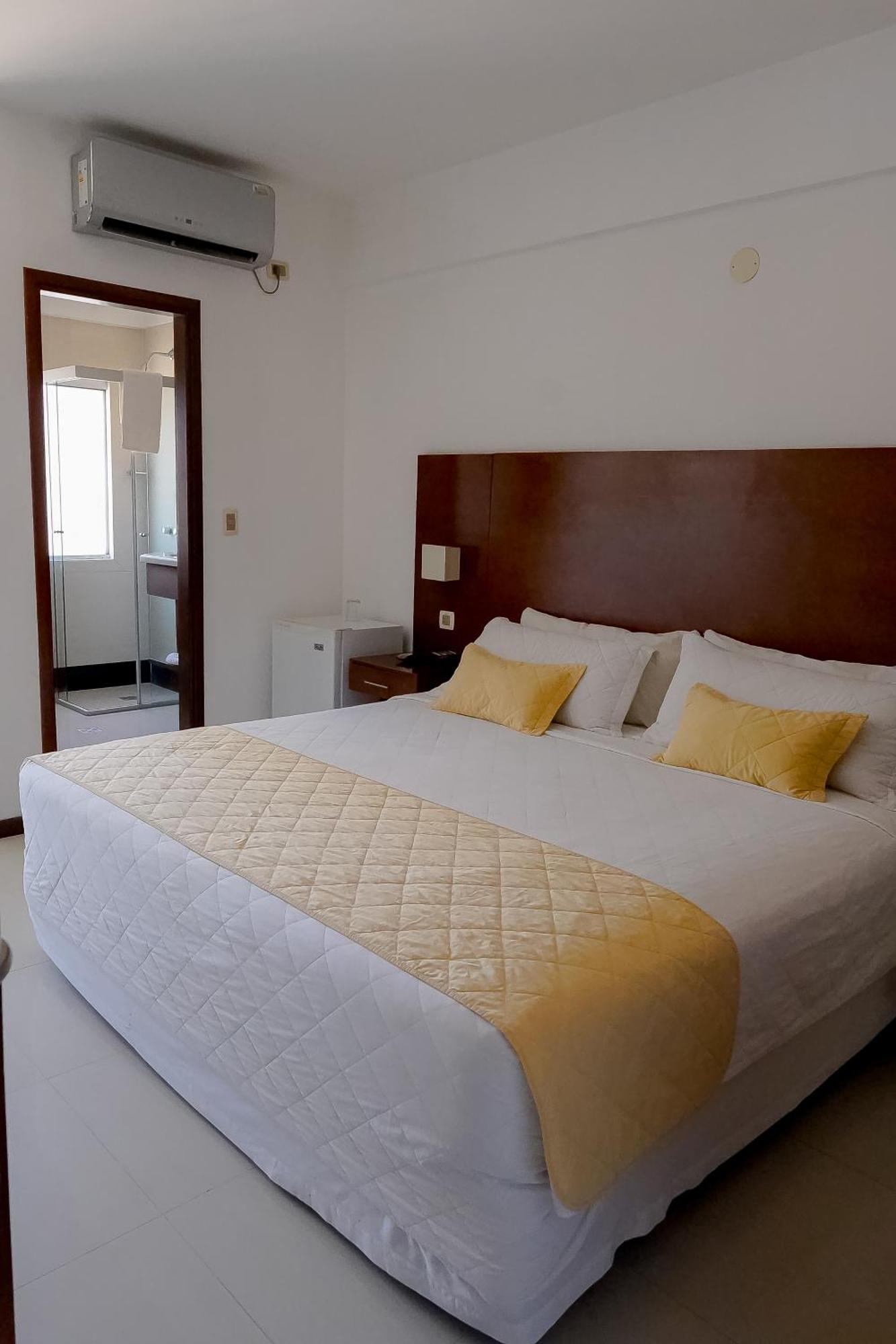 Prince Hotel Санта-Крус-де-ла-Сьерра Экстерьер фото