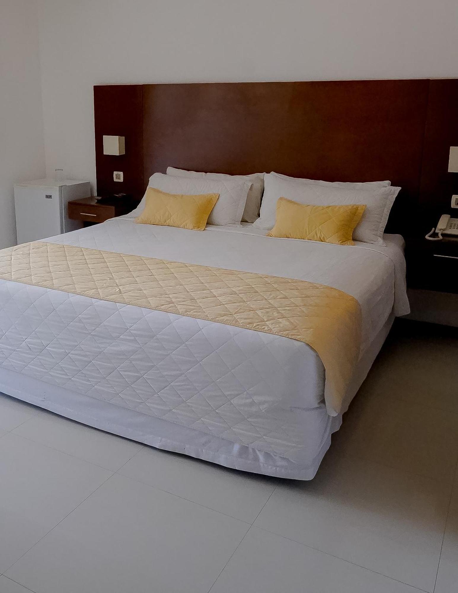 Prince Hotel Санта-Крус-де-ла-Сьерра Экстерьер фото