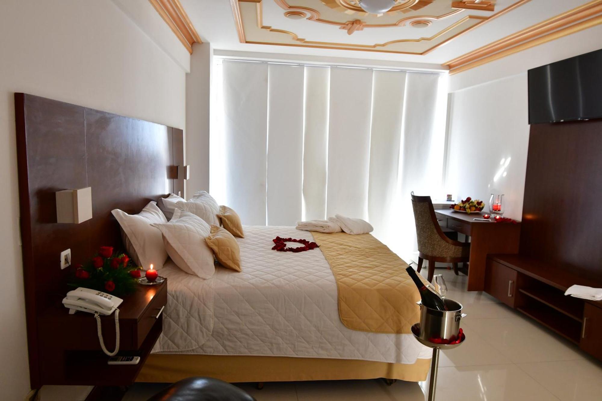 Prince Hotel Санта-Крус-де-ла-Сьерра Экстерьер фото