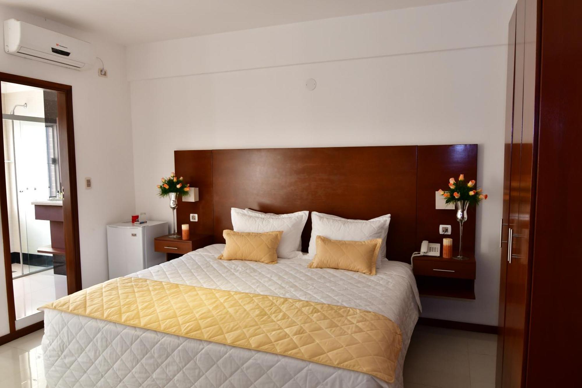 Prince Hotel Санта-Крус-де-ла-Сьерра Экстерьер фото